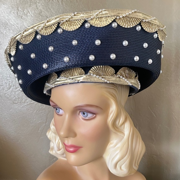 REGAL 1970s\' NAVY STRAW WIDE BRIM HAT WITH INTRICATE GOLD EDGING  & PEARLS main image 7
